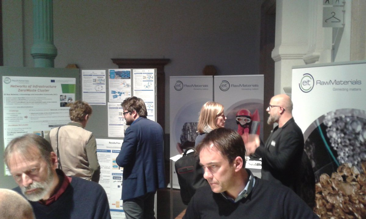sidcorte's tweet photo. Explaining @EITRawMaterials and the ZeroWaste NoI cluster at the Cleantechfestival #cleantech2016 https://t.co/R1xbaQTa4R