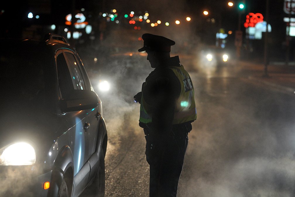 cambridgetimes's tweet photo. .@WRPSToday Cambridge officer catches three impaired drivers in one shift. https://t.co/PdGdMLf8sw #unprecedented #dontdrinkanddrive https://t.co/CrXFARN9Ff