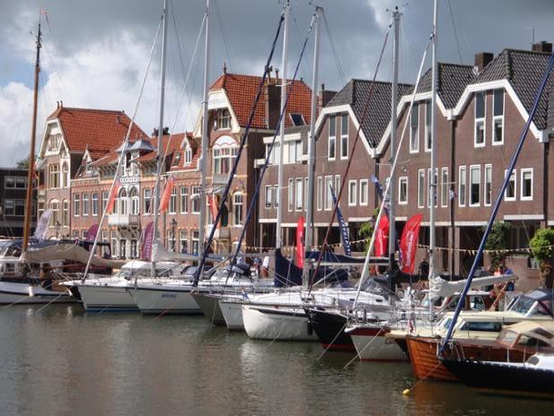 YachtFocus's tweet photo. Een mooie terugblik naar een zomerse @BotenbeursHoorn 2016. #Terugblik #GebruikteBotenbeurs #Hoorn #Wijnfestival #Watersport #NautischeMarkt https://t.co/GAAc56v1n4
