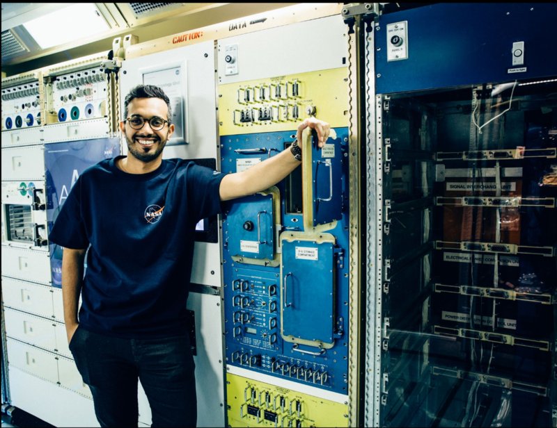 pelpasha's tweet photo. #Saudi engineer joins team of #Nasa's new project #MicroGravity. @NASA https://t.co/8uYA5T7Tye