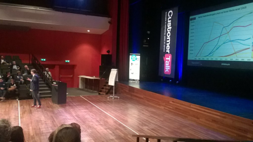 marnixvdvelden's tweet photo. @gheijkoop beste spreker van de dag op #dimday16. Food for thought. Complimenten! https://t.co/s13MjECl6h