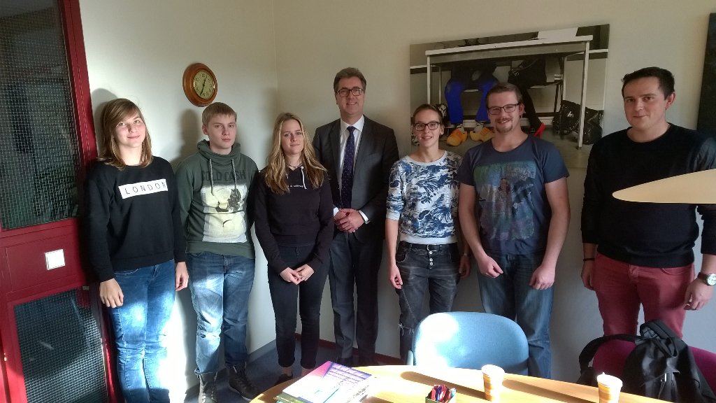 HarryvdMaas's tweet photo. Vandaag bij #Edudelta College Goes. Opleidingen in groen, dier, techniek, economie. Onder indruk van jonge talenten! https://t.co/IBKHHRBk0v