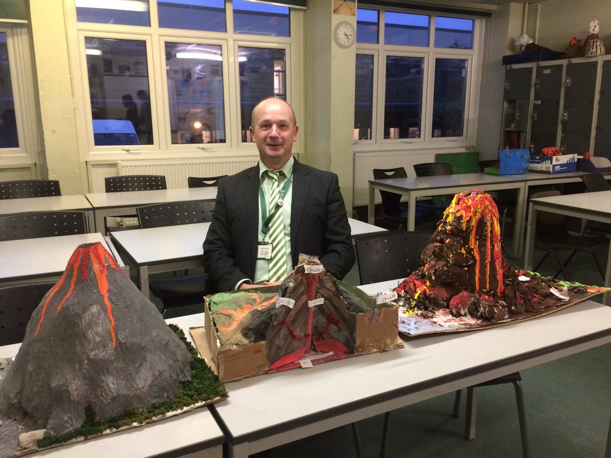 LG relaxing with the winning volcanoes. #congrats #welovegeography