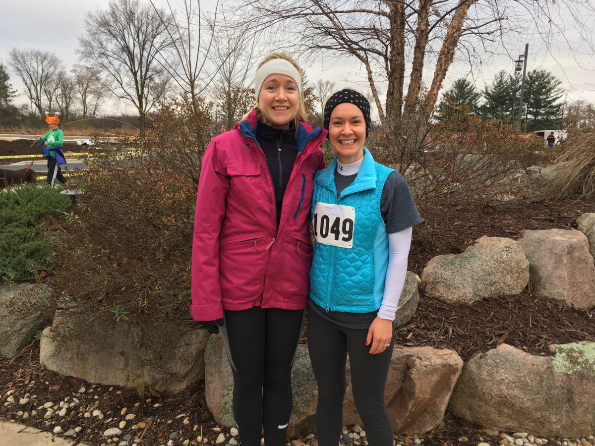 TriathleteRD's tweet photo. Starting the day off right with our local #TurkeyTrot #happythanksgiving https://t.co/4OtICHlEbh