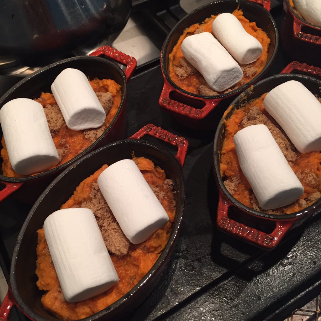 bruce_seidel's tweet photo. @Chinghehuang Are you ready for your first #ThanksgivingThursday #FoodPorn https://t.co/Pw6TMrvdLA