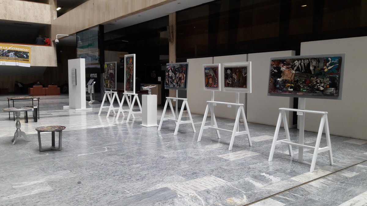 makasa55's tweet photo. "Recortes de Piel" en el nuevo edificio del Congreso de la República, en el hall principal, hasta el 25 de noviembre https://t.co/OeyIg41ov9
