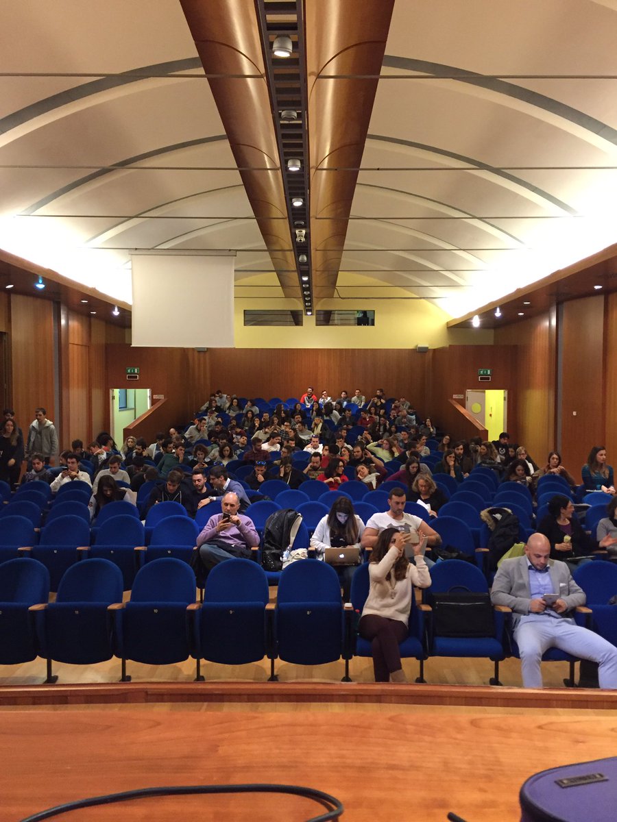 Elisa_Iandiorio's tweet photo. Stare dall'altra parte non è poi così male #webstarter #unitus #viterbo #smm #analytics https://t.co/Nst7ChZcbO