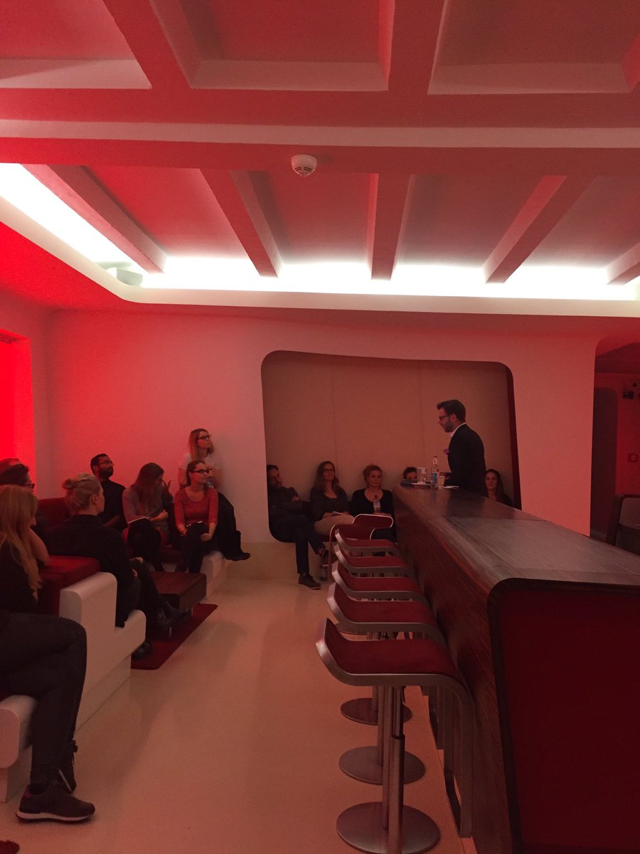 RouvenSchaefer's tweet image. Vortrag bei #Doccheck: Skiller Instinct -Mit tödlicher Präzension verhandeln und überzeugen.lars-effertz.de #ehrenfeld #köln