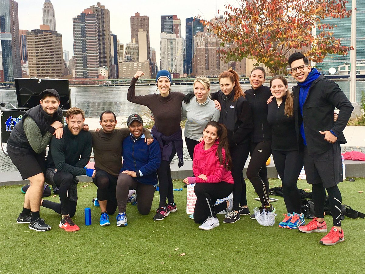 thepackoutdoor's tweet photo. Happy Thanksgiving!. We all had an amazing hour and a half pre Turkey Burn this morning. Im so thankful for my friends and dedicated clients https://t.co/jqPxYlTQcH