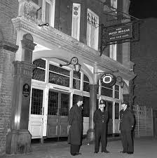 AOCDeepCleaners's tweet image. Today we completed an #ExtractionClean at famous East end pub The Blind begger, thankfully the twins weren't about today. 😎 #theblindbegger