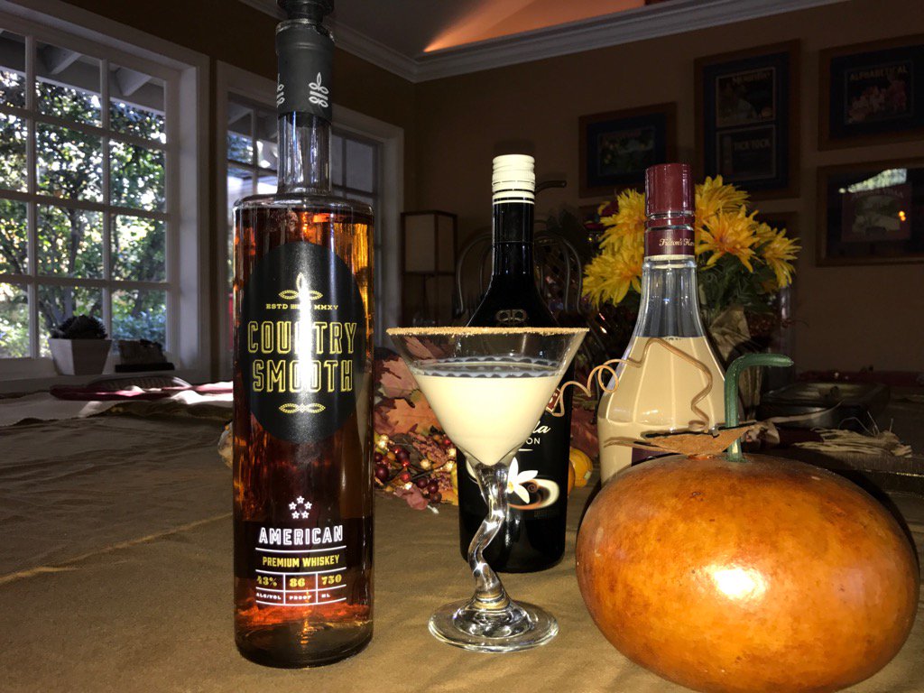 One part each Country Smooth Whiskey, Bailey's vanilla &amp; pumpkin pie liqueur ...shaken #countrysmooth #Thanksgiving