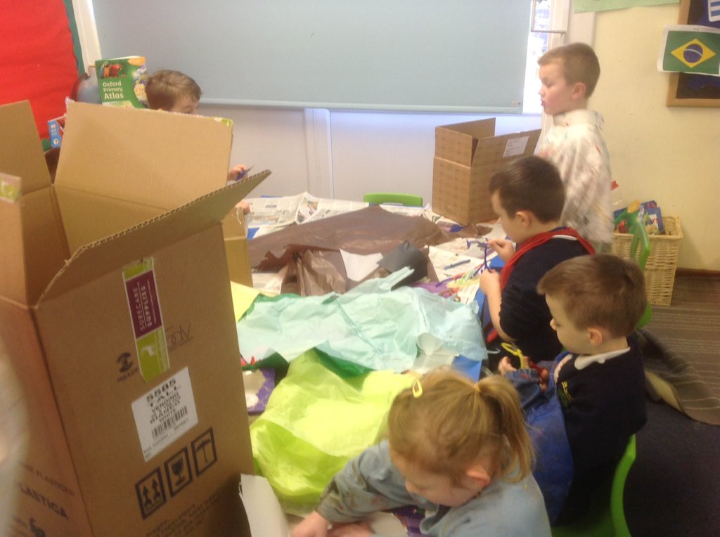 MicklemSchool's tweet photo. ...more building #excitinglearning #googleearth #childmade https://t.co/QR27jjcGQF