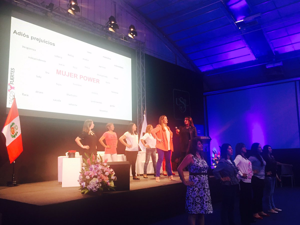 Ani Romero de <a href="/TacosFuertes/">Tacos Fuertes</a> en la charla "Saca la Mujer Power". #MujerEmprendedoraUSIL