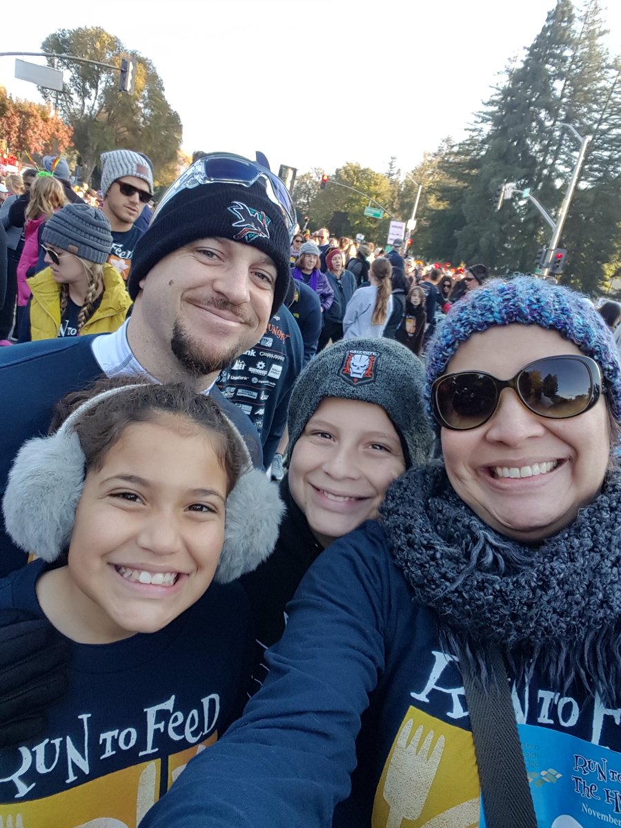 vittoire's tweet photo. #Gettingreadytowalk #thankfulforfamilytime😀 https://t.co/CaAR10ZVX1