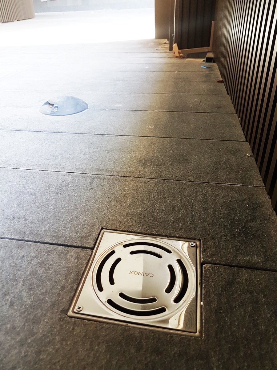 CAINOXBadalona's tweet photo. #canal #canalina y #sumideros #cainox para la #evacuación de aguas en diferentes zonas del #proyecto de #viviendas Francesc Macià de #BCN https://t.co/qOJHCX8gQn