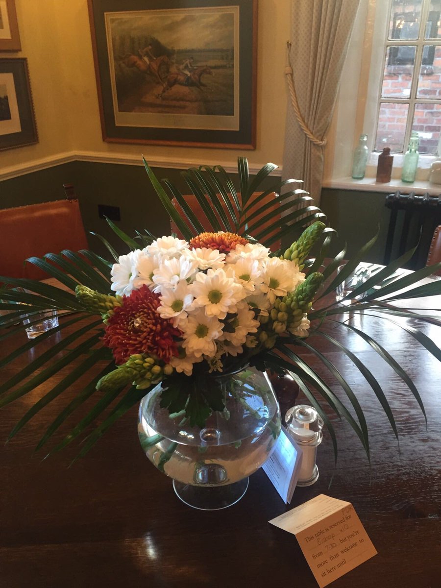 Mayflower_Bloom's tweet photo. Fresh corporate floral arrangements @hayhurstarms this week. 🤗💐 https://t.co/EiL3boQZ7j