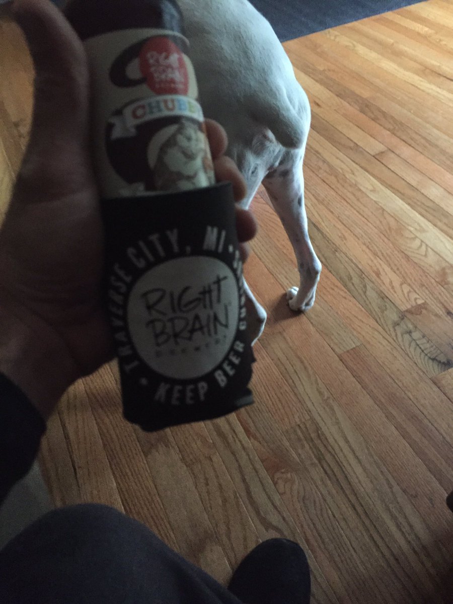 _ifixit1's tweet photo. Kicking off #thanksgiving with @rightbrainbrew chubby squirrel!! #itsalmostnoon https://t.co/YdqDcYEQpe
