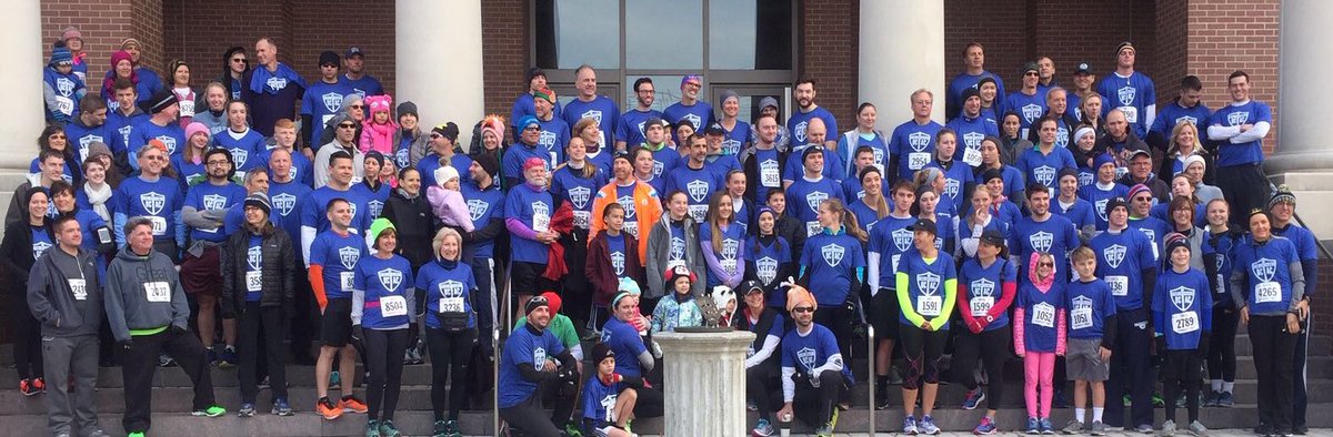 mikeeisenhart's tweet photo. A dozen years ago about a dozen of us decided to run the local #TurkeyTrot

So proud of how the healthy community has grown! 

#FreeTheYoke https://t.co/avdJnjqrzU