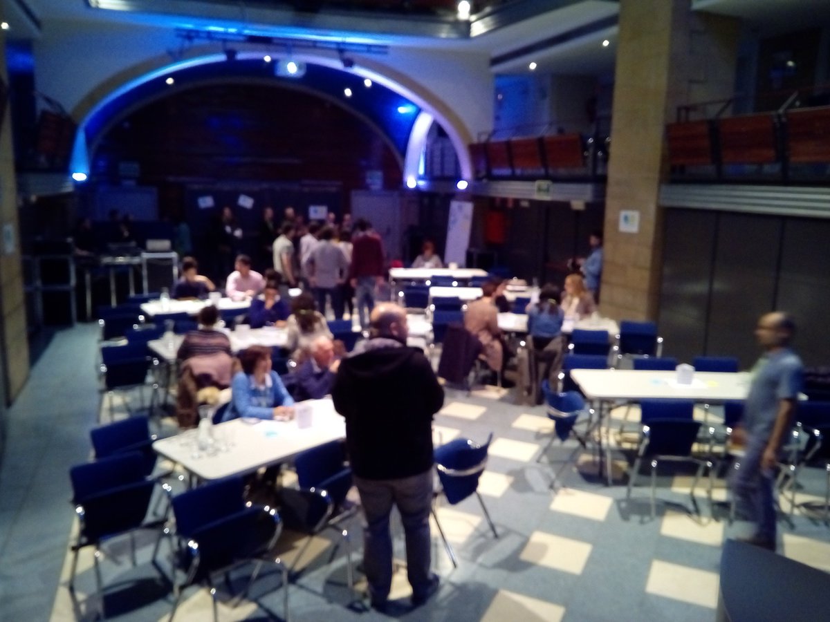 chroma_comunica's tweet photo. A punto de comenzar jornada Trueque o Trato! Cooperativas buscando colaboración. Chroma la presenta! #Networking #TOT2016 https://t.co/vOYHx6wRIz