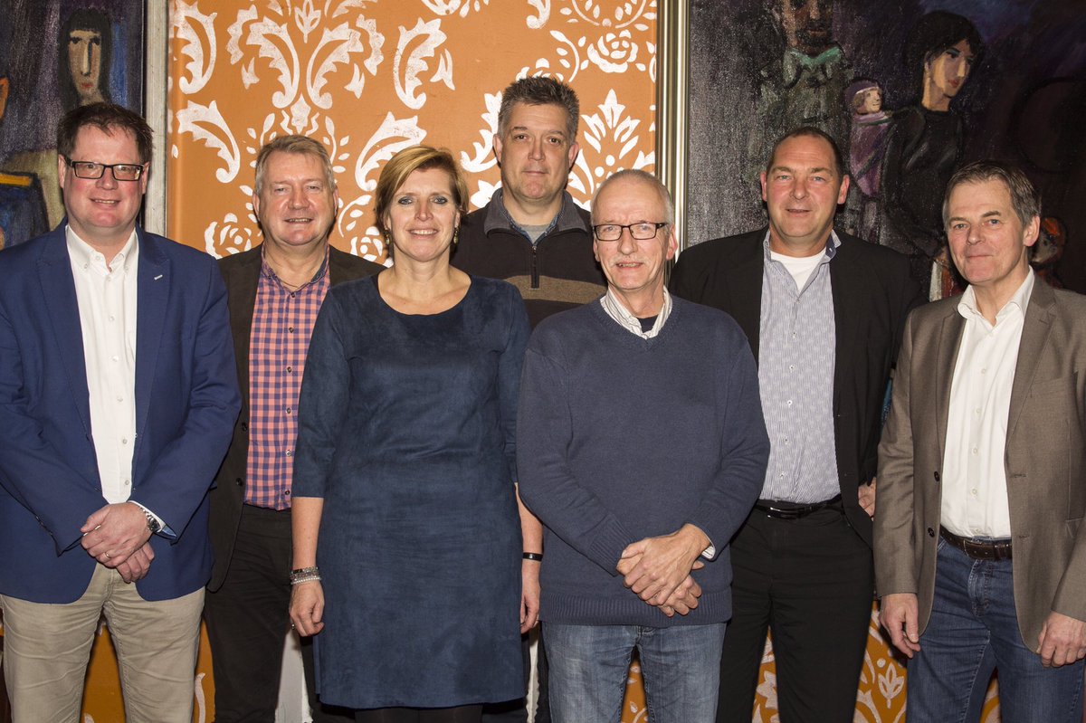 Vanmiddag de afspraken voor ons mooie Twentse werkgebied ondertekend met Huurdersraad en gemeenten. @MijandeWonen <a href="/gemtwenterand/">Gemeente  Twenterand</a>. Trots!