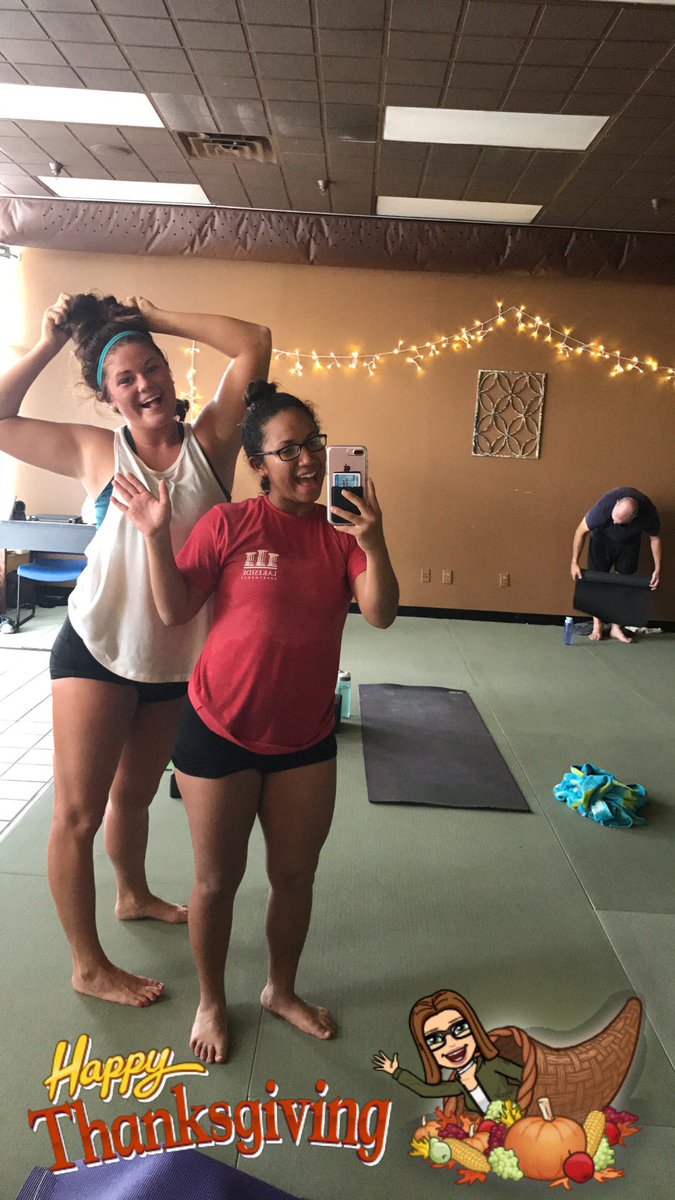 Shaw_TAYY's tweet image. Happy thanksgiving from hot yoga 😇 @makeitmessick