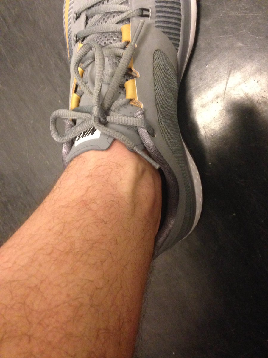 Dom_lamb84's tweet photo. Serious vein action happening in my ankle! #postworkout #pump #pumpintheanklewhowantsit #nike #canklesnotcankles https://t.co/UujLPvqh2h