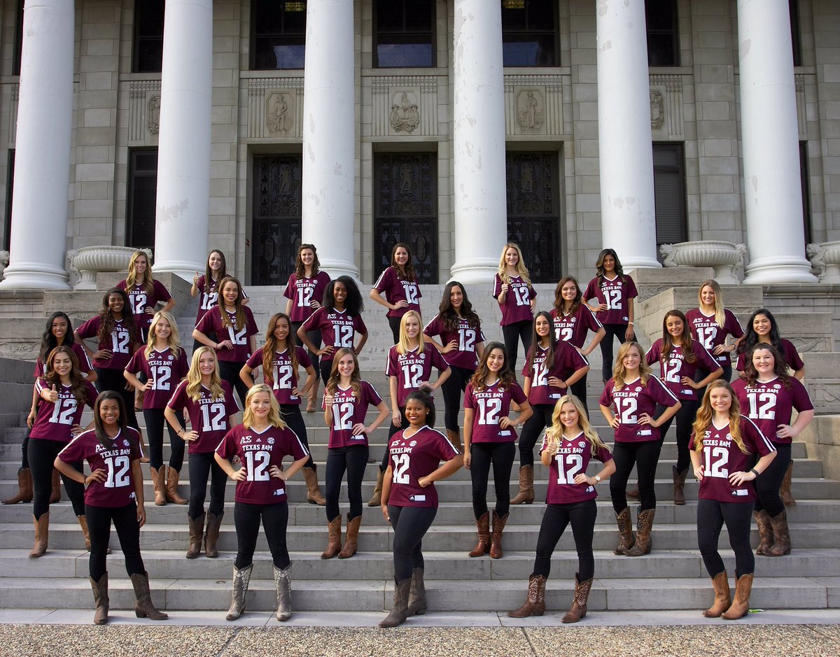 AggieElites's tweet photo. Happy Thanksgiving from the Aggie Elites!🦃 https://t.co/IV8YDEV00U