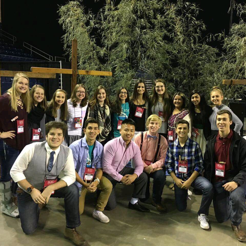 abigailrose05's tweet photo. Today I'm extra thankful for all of these beautiful humans and especially thankful I got to spend the last weekend with them all❣️ #rcyc2016 https://t.co/eh7g9UEbnk