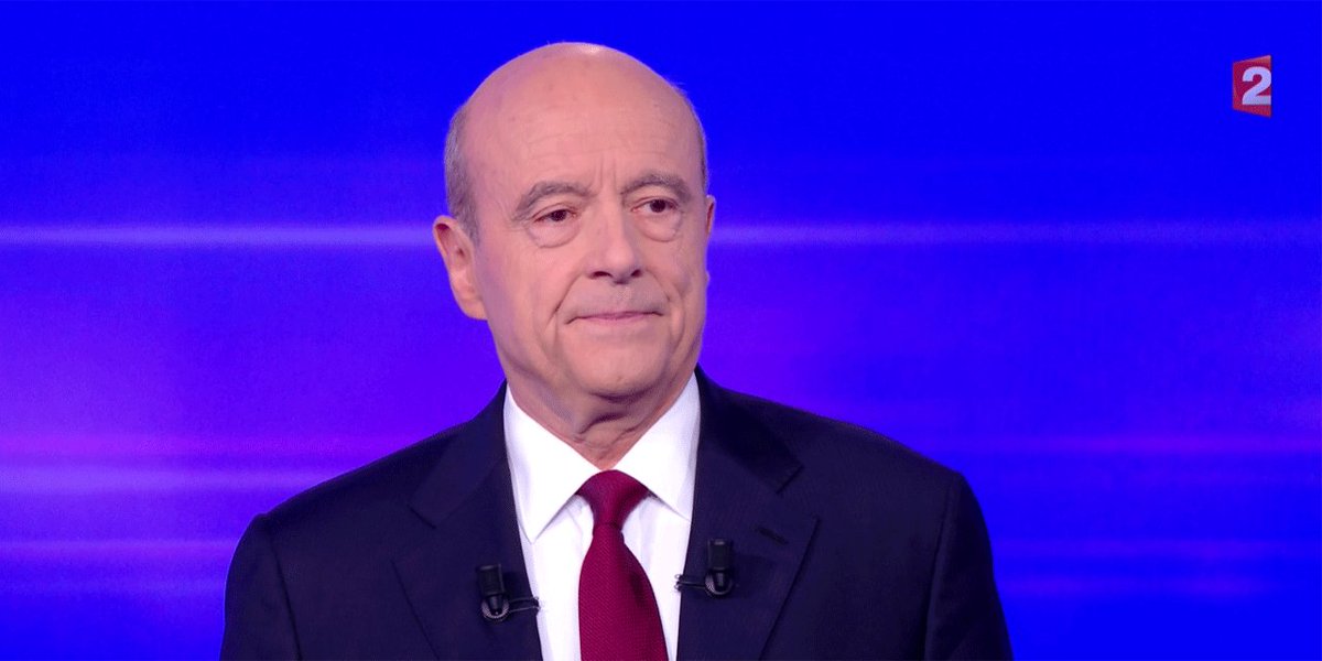 Europe1's tweet photo. Campagne de calomnie : Juppé reproche à Fillon de ne pas l'avoir soutenu https://t.co/u3BSlcfvlI #LeGrandDebat https://t.co/tPxE8Tw19g
