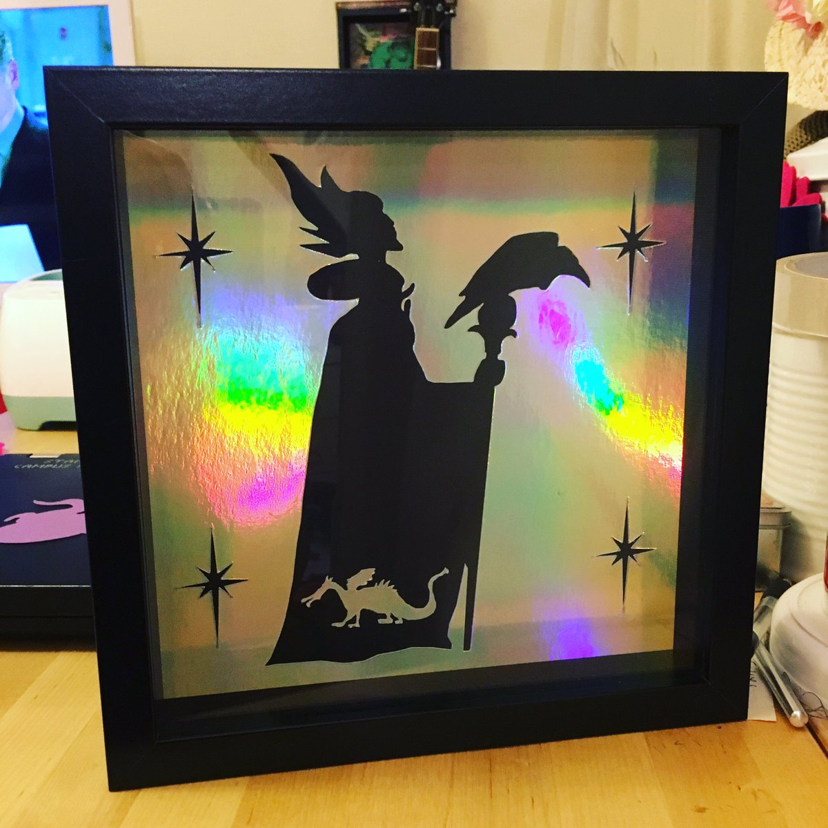 StarwiseMeUk's tweet photo. Tonight's makes xx #christmasfair #poisonivy #malificent #harleyquinn #ursula #fanart #handmade #frames #present #graphicdesign #catwoman https://t.co/twTZBGQkRb