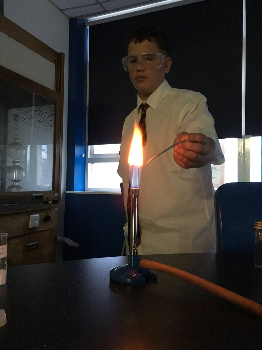 WillowsScience's tweet photo. Great work on flame tests 10R2. I enjoyed, hope you did too! @willowshigh What metal ion gives a lilac flame for our firework? https://t.co/RzDYTGlmxW