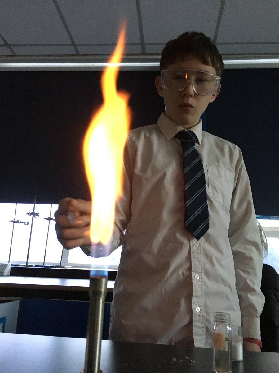 WillowsScience's tweet photo. Great work on flame tests 10R2. I enjoyed, hope you did too! @willowshigh What metal ion gives a lilac flame for our firework? https://t.co/RzDYTGlmxW