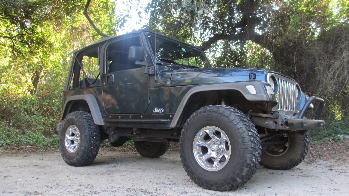 jeepzcom's tweet photo. Green Wrangler TJ with a 3.5" lift

https://t.co/WN4TJGFx6I

#jeep #jeepz #jeeplife #jeepwrangler #jeepwranglerparts #jeeptj #wrangler https://t.co/9am6dvN4Nu