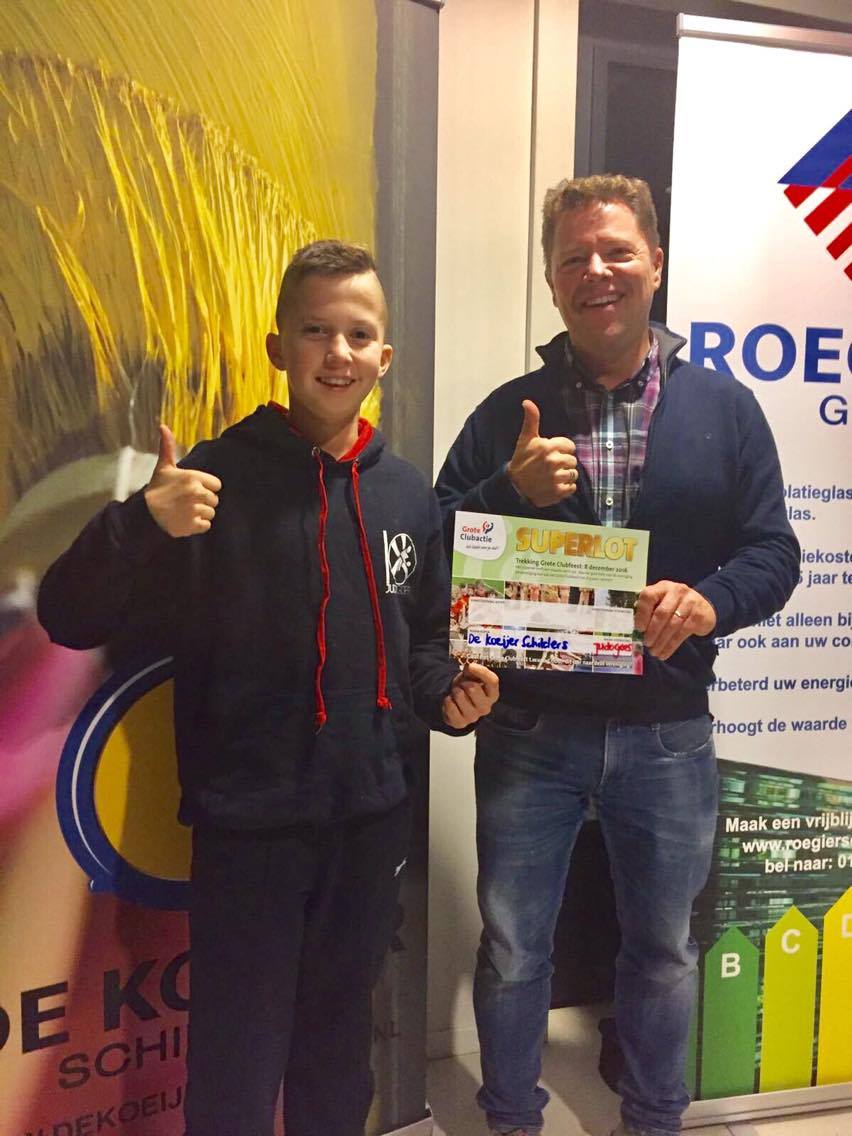Voor de donderdag training heeft Joep Smulders het door de Koeijer Schilders aangeschafte <a href="/Clubactie/">Grote Clubactie</a> Superlot bij <a href="/Antwan_dePunder/">Antwan de Punder</a> gebracht.