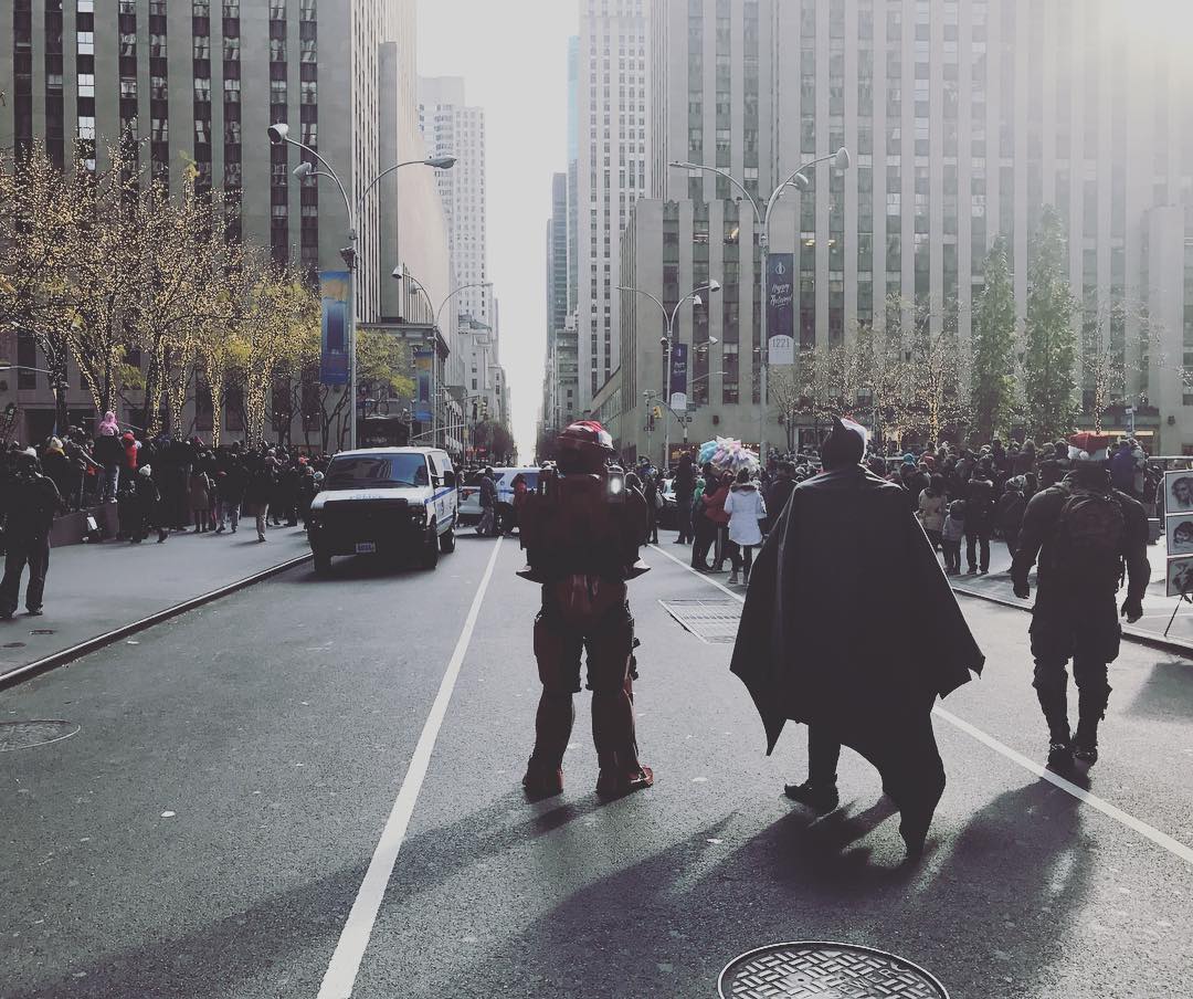 firmread's tweet photo. We can be heroes Just for one day https://t.co/ea0Fq955ua https://t.co/9wJLXObTzR