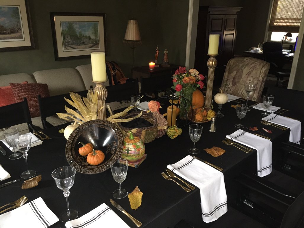 Market_Trust's tweet image. Table number 2. She does great work! #allthingscreative #thanksgivingdecorating