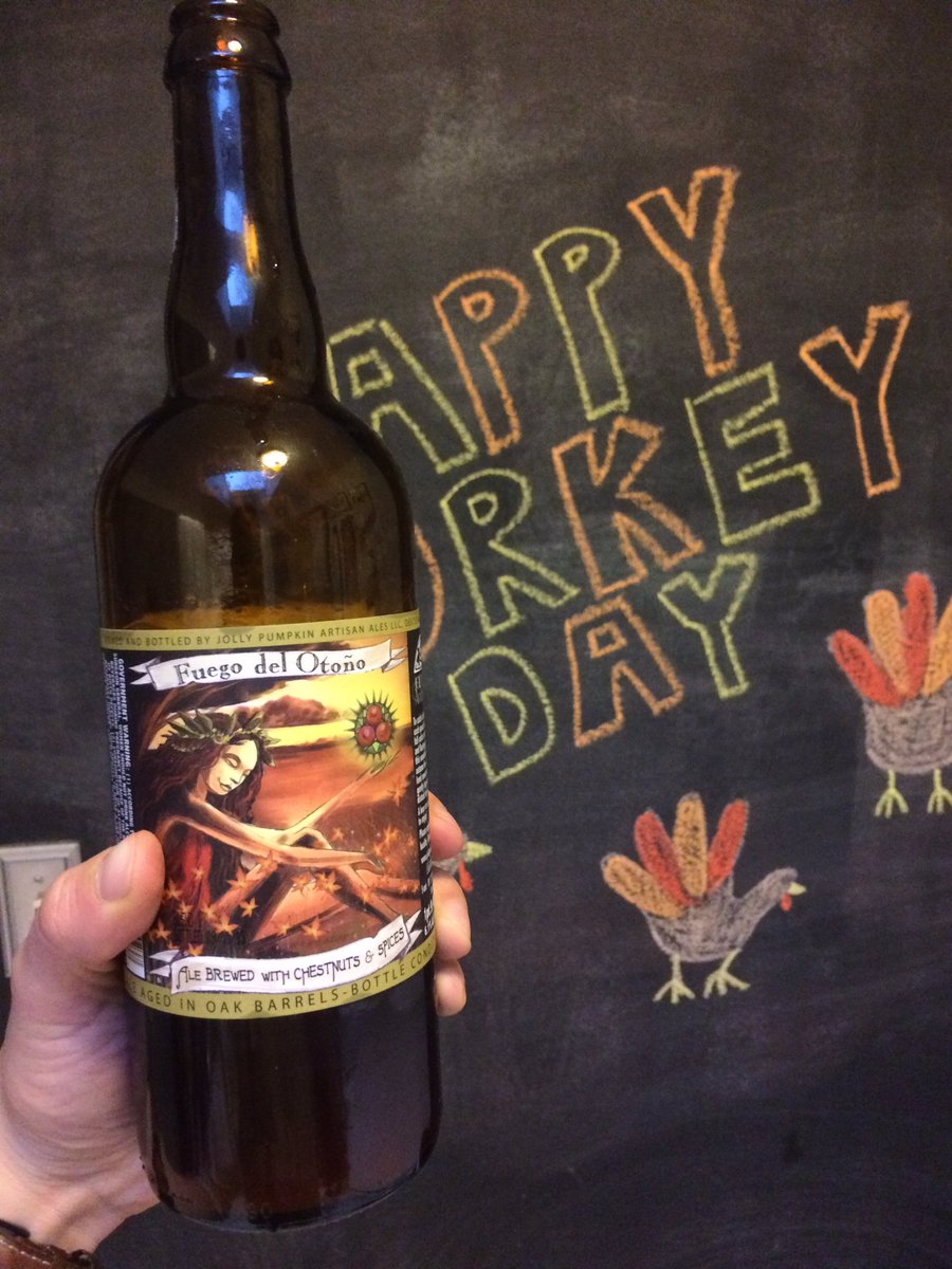 GuyGourmet's tweet photo. What's everyone drinking? #dranksgiving https://t.co/KRc57sJd9w