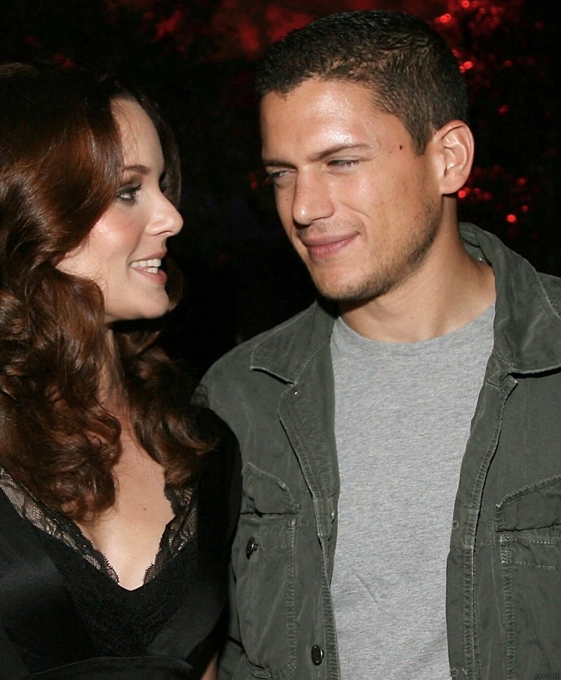drsarascofield's tweet photo. #IAmThankfulFor wentworth miller and sarah wayne callies https://t.co/dredyq2oY5