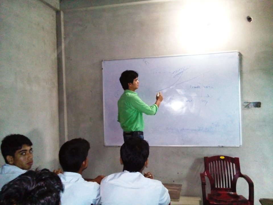 AedFoundation's tweet photo. A motivational lecture was delivered by our Chairman @SharifSunny  at BSA to make them more determined &amp; concentrated befre their final exam https://t.co/MYa1Tuw3ez
