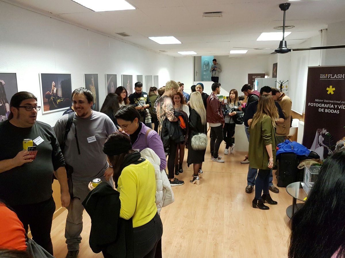 lysmalermag's tweet photo. Ya estamos preparados para #networkingTMF con geniales profesionales 📸🔝. Estás a tiempo,ven y crea un equipo.Podrás publicar con nosotros 📰 https://t.co/gVtH2VWhBB