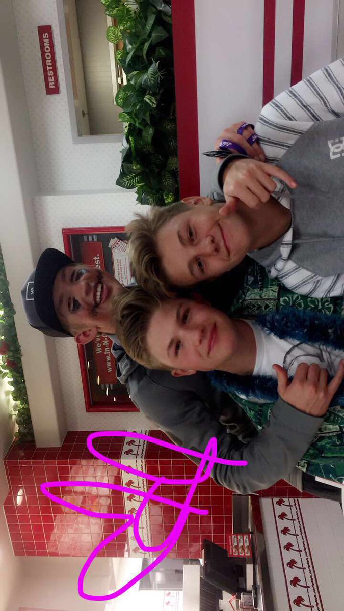 hope__ray's tweet photo. now for the boys https://t.co/Obp5pEdiFS