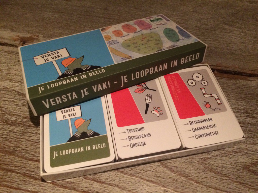IkoDoeland's tweet photo. "Versta je vak!" Een prachtig spel om als ouder, mentor en leerling op verhaal te komen over toekomstdromen #LOB010 https://t.co/BaCZ4mUPFw