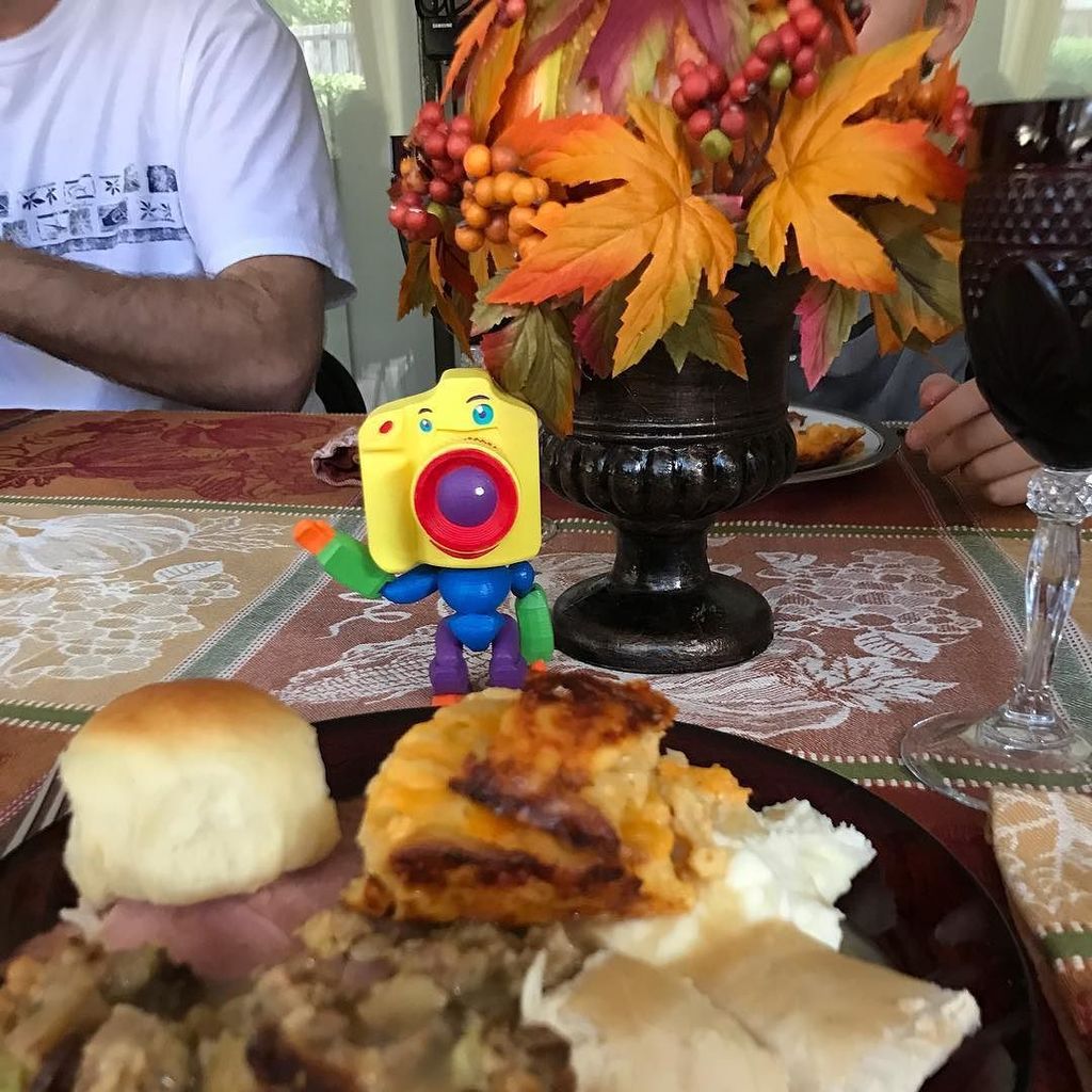 JimHogue's tweet photo. Hey Everybody, #Foto here: Happy Thanksgiving https://t.co/Mldl3jJCgN https://t.co/6mKBSNIOeB