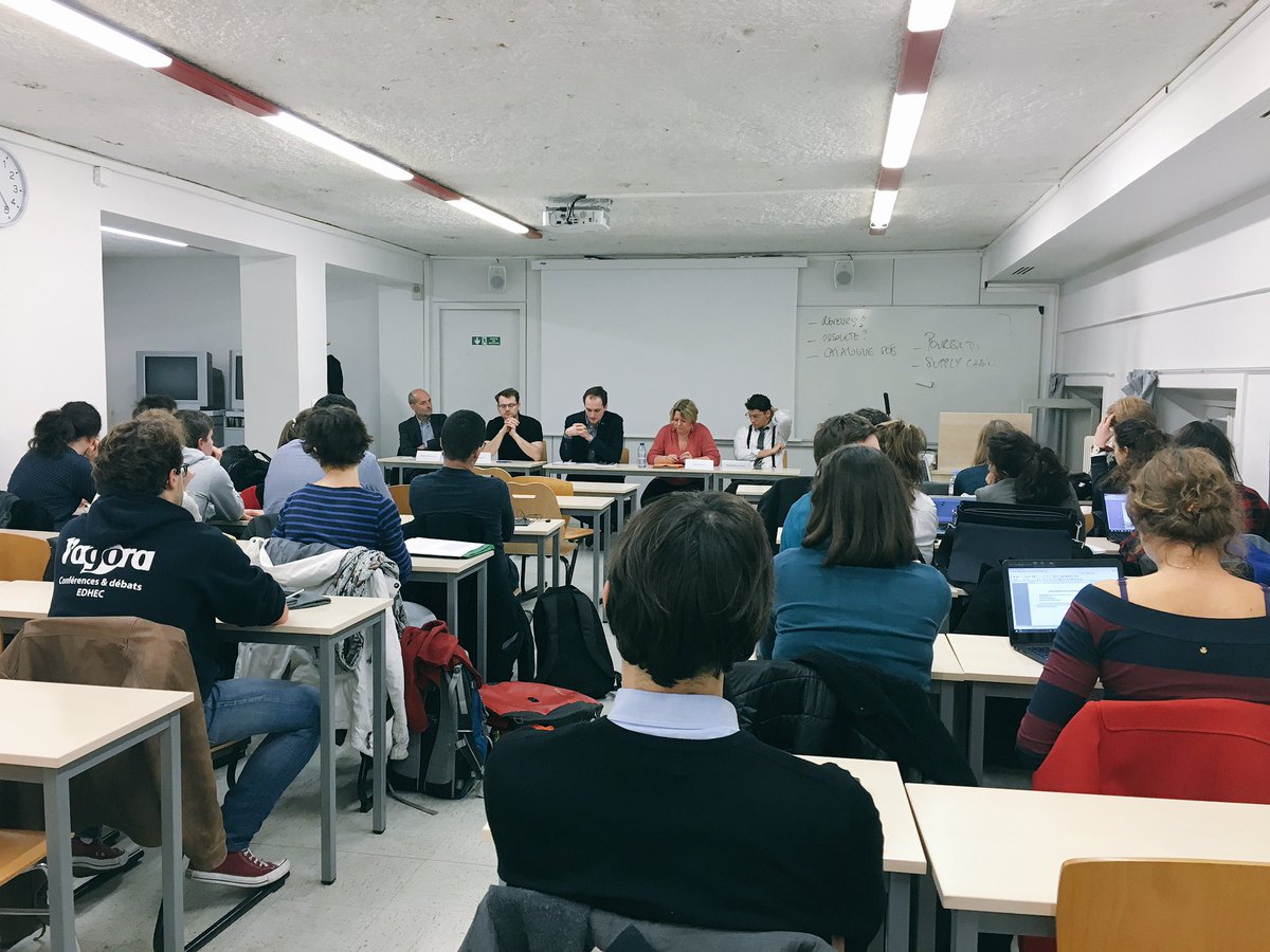 terranovascpo's tweet photo. Nous coorganisons une conférence avec @rceconomie sur les exclus de la politiques et les moyens de les réintégrer à la vie demo. #TNSP2017 https://t.co/gOvY0fCpQi
