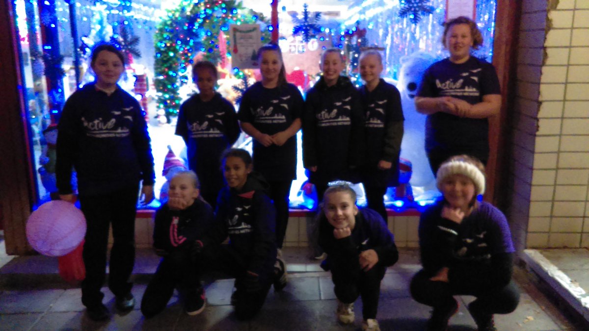 ACN_Havant's tweet photo. Our dance group performing at #LeighPark grotto opening and lantern parade this evening, with @AsdaFoundation @HavantBorough @HavantPolice https://t.co/YPhvwTeBTH
