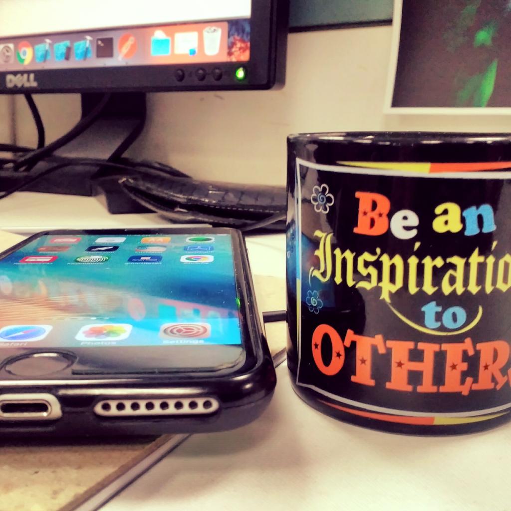 RV928's tweet photo. #Cofeewithkaran
No it's #Cofeewithiphone #CofeewithMug
#SotwebGreenlantern
#SoftwebHackathon2016 https://t.co/ONUysMFZ7b