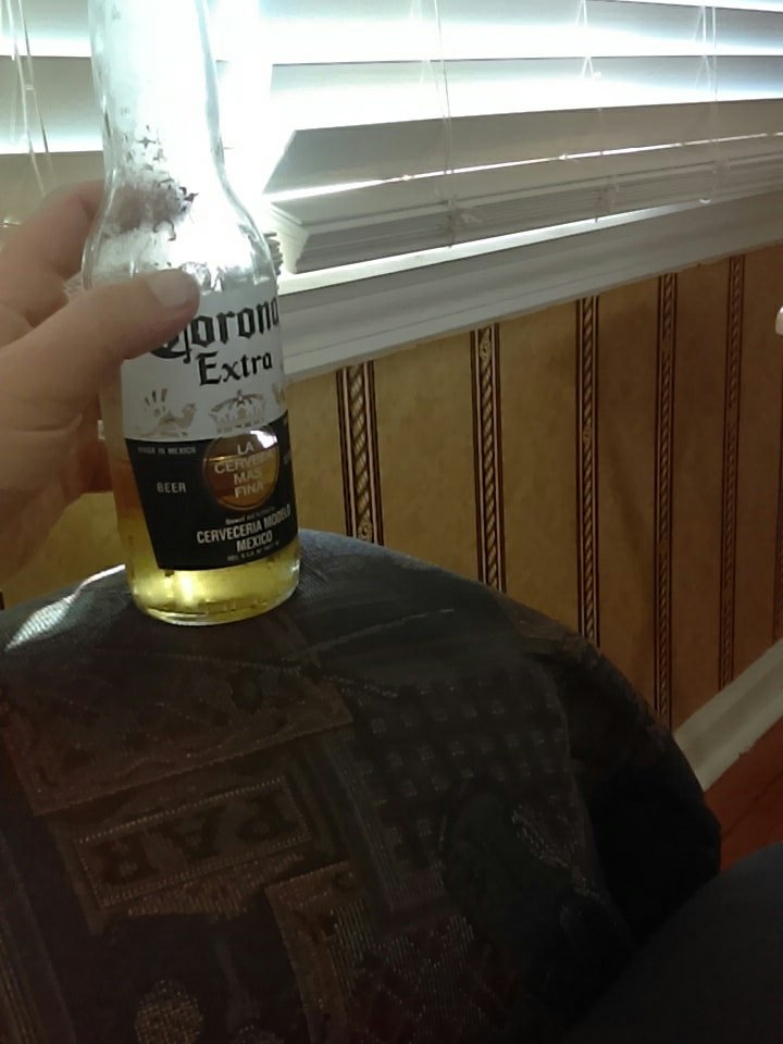 W4RE4GLE1990's tweet photo. Thanksgiving with the wife's family is always better. Since everyone starts drinking at 12. #thanksgiving #beer https://t.co/8DTYPlgjsf