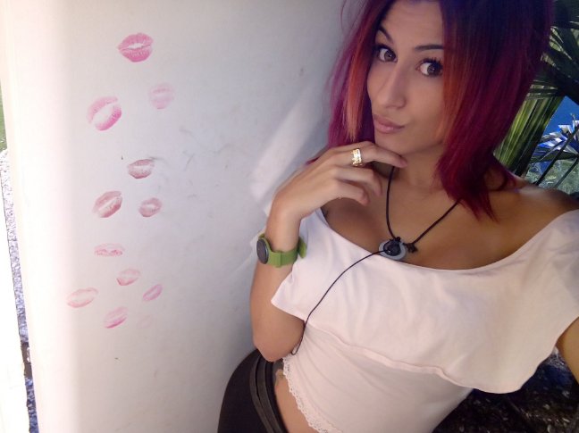 Encuestasgh17_'s tweet photo. ¿Para quien iría tu voto en la final entre estas 2 concursantes? 

RT- GANAR BEA 
MG- GANAR ADARA 

#GHDirecto https://t.co/3mgkOvYQSv