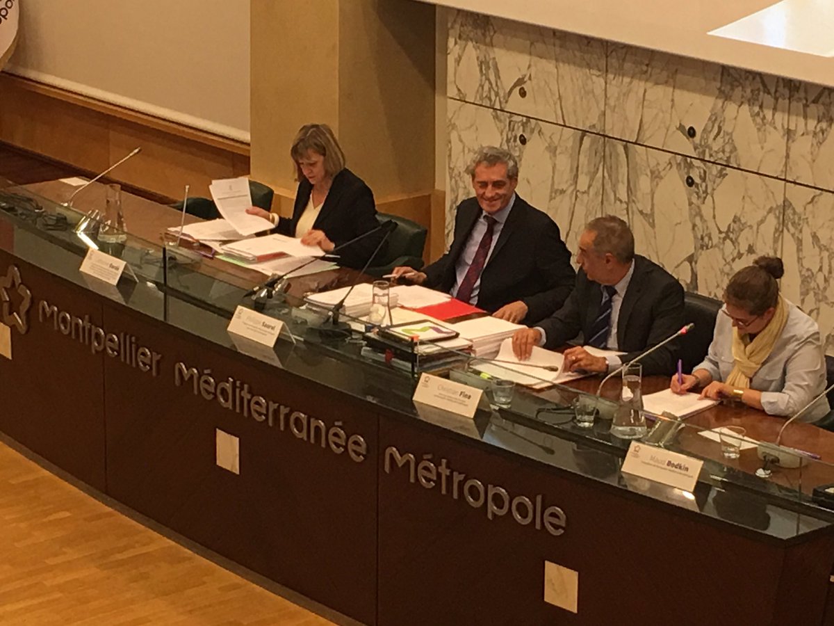 ecom_news's tweet photo. .@saurel2014 @Montpellier3m : @CaroleDelga @Occitanie a accordé une subvention de 800000€ pour la construction de la piscine de @SaintBres https://t.co/q07OHHBApC