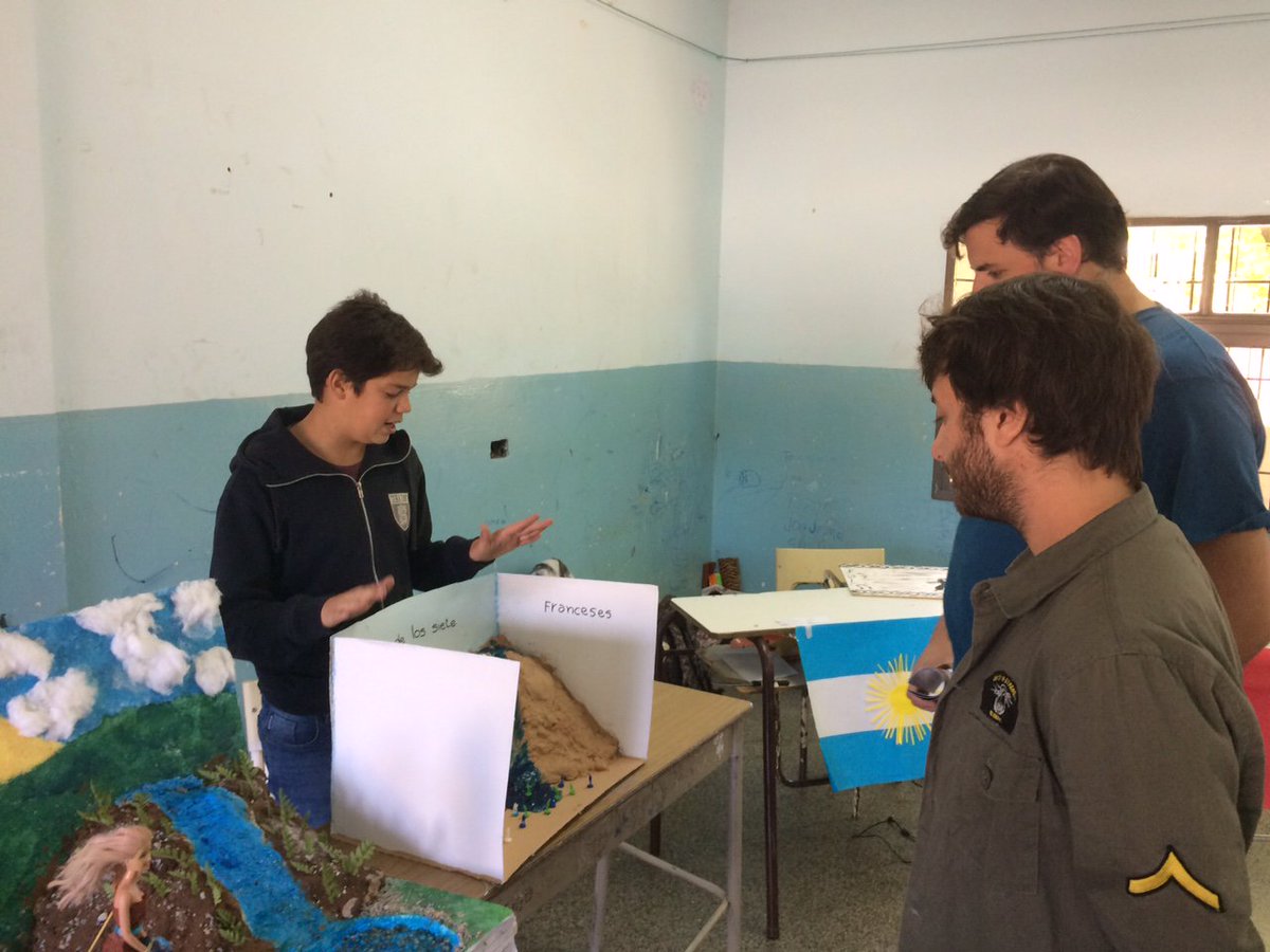 balcarcemuni's tweet photo. #BalcarceInforma EL DIRECTOR DE JUVENTUD @sebavidal1737 VISITÓ LA #EDUTECNO https://t.co/p8OPeFefZL https://t.co/nQgz7jkdeL